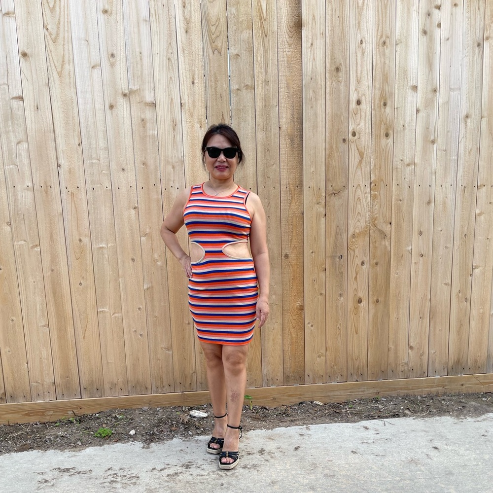 NWT Wdirara women’s cutout stripped front bodycon mini dress size L